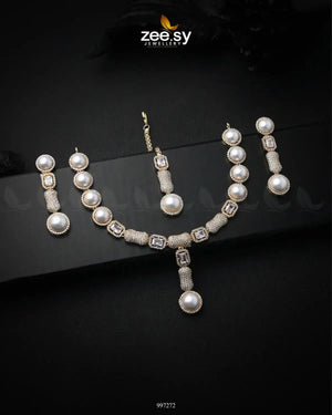 Eclips Necklace Set