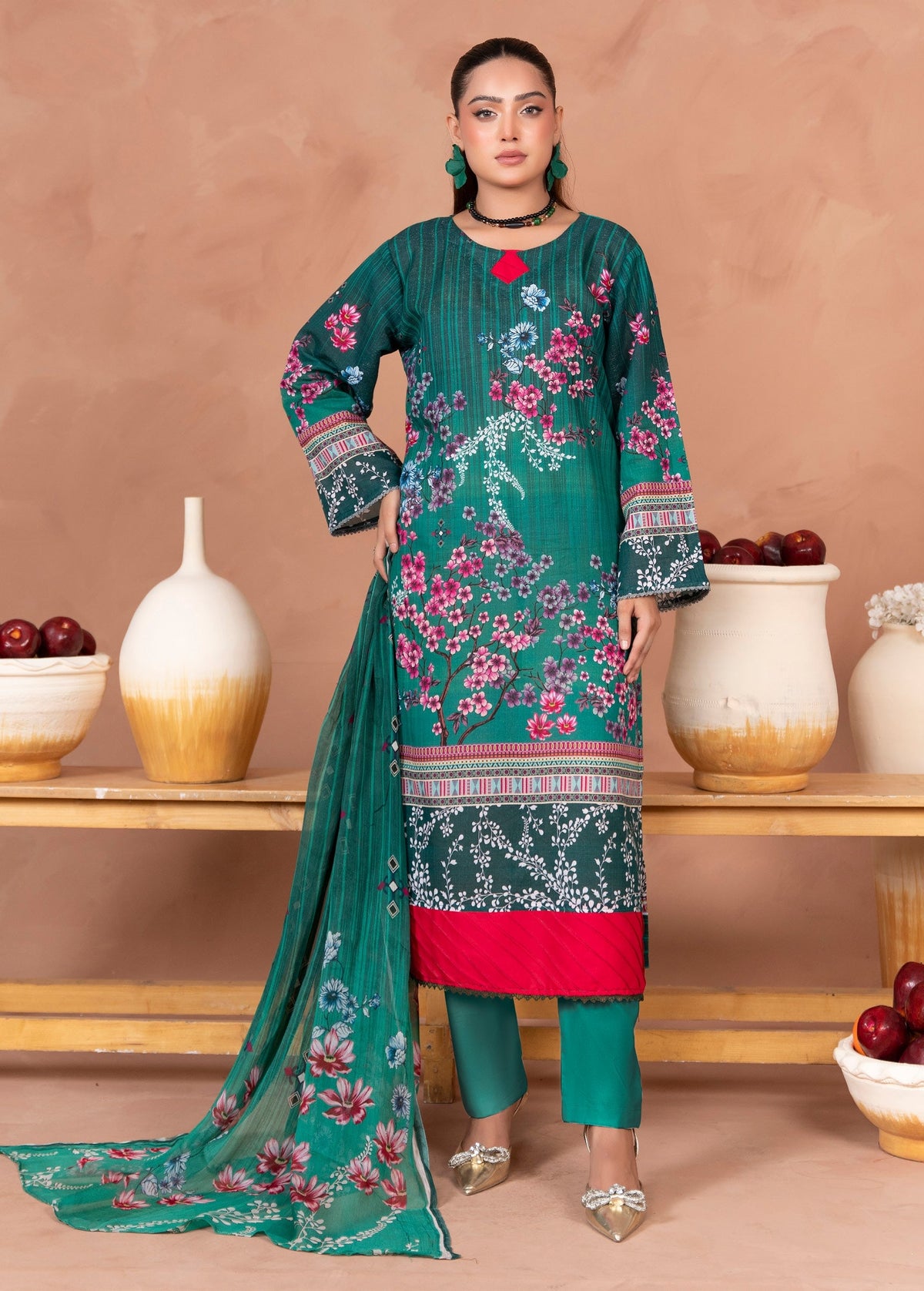 Aura Chamki Digital Printed 3PClawn suits