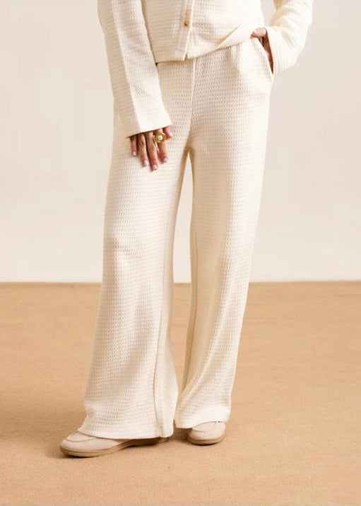 The Textured Grace-Wear trouser-BEIGE