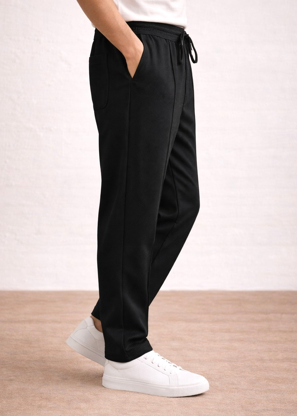 THE STRAIGHT-FIT TROUSER-BLACK
