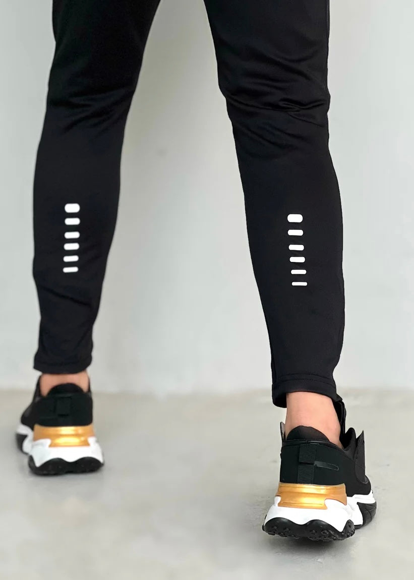 SLIM-FIT JAT BLACK ULTRA STRETCHABLE IN DRYFIT-FT