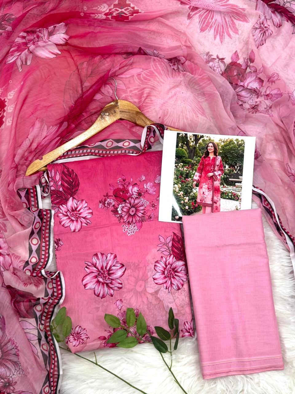 Sassi by Latif Arts Fine Lawn 3PC – Bambar Dupatta