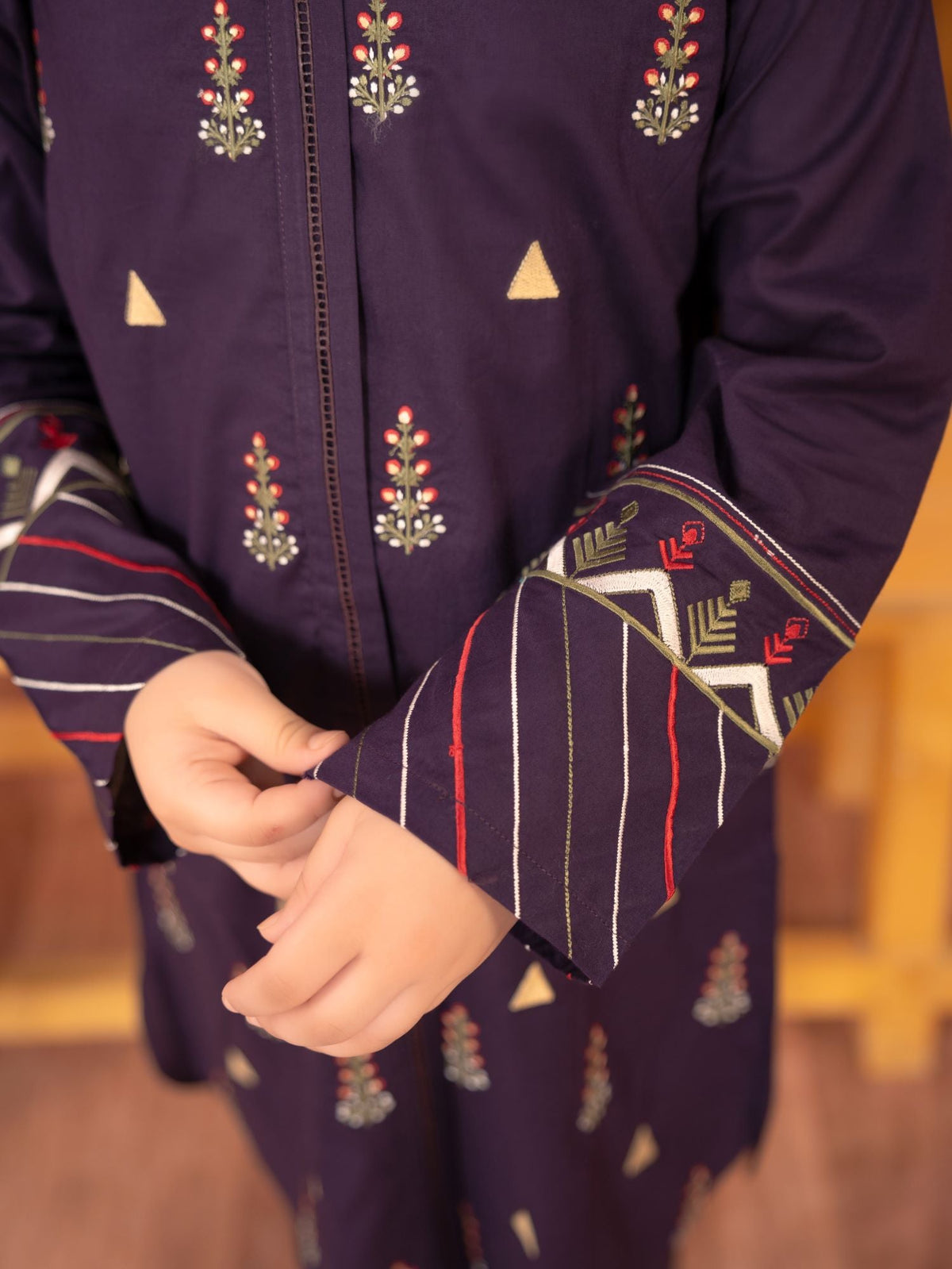 Girls Summer 2Pcs Embroidered Suit VG101-B