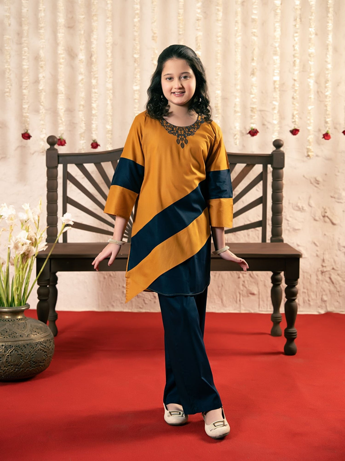 Girls Summer 2Pcs Embroidered Suit VG173-A