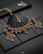 Magnolia Glimmer Necklace