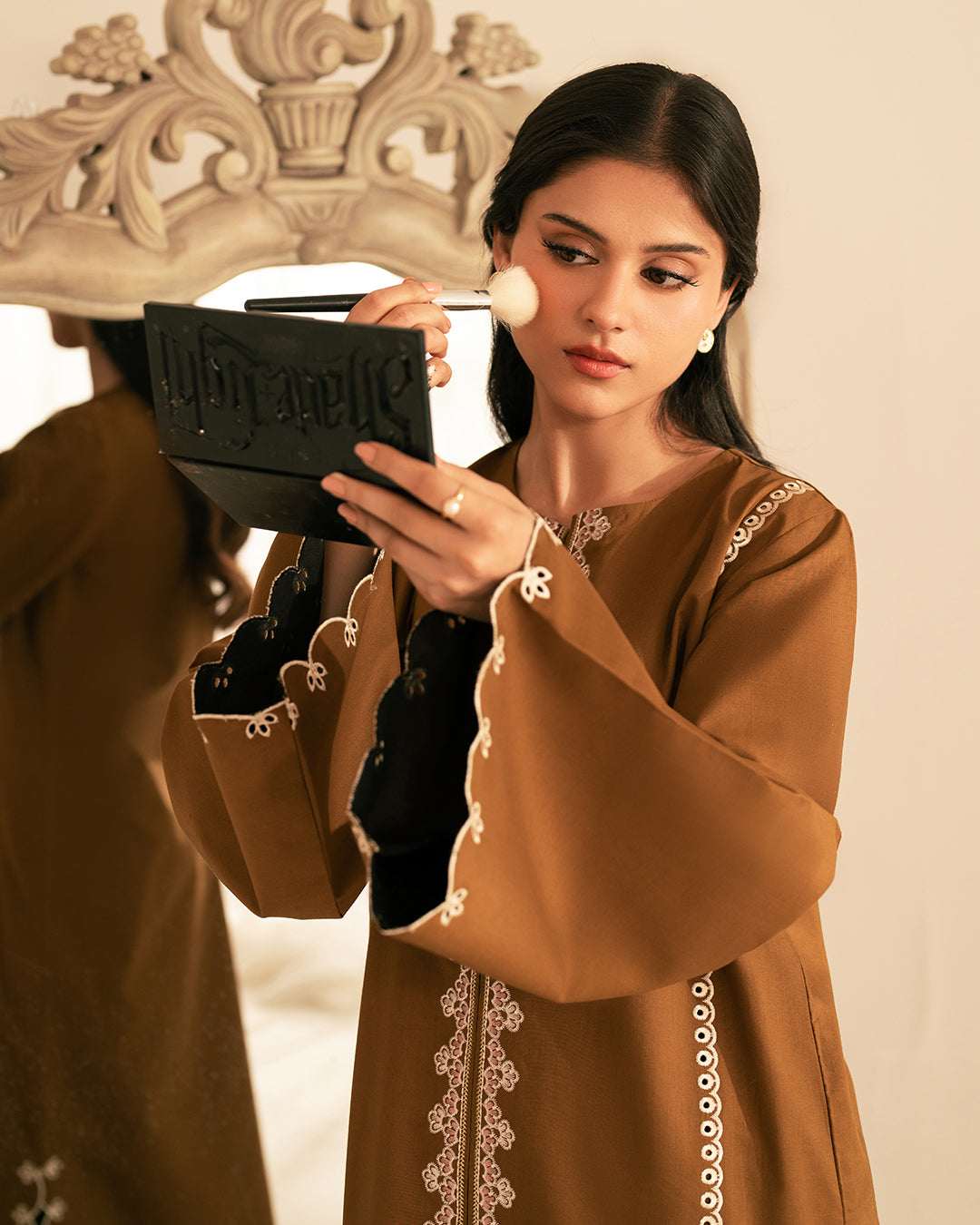 Cappuccino Embroidered 2Pc