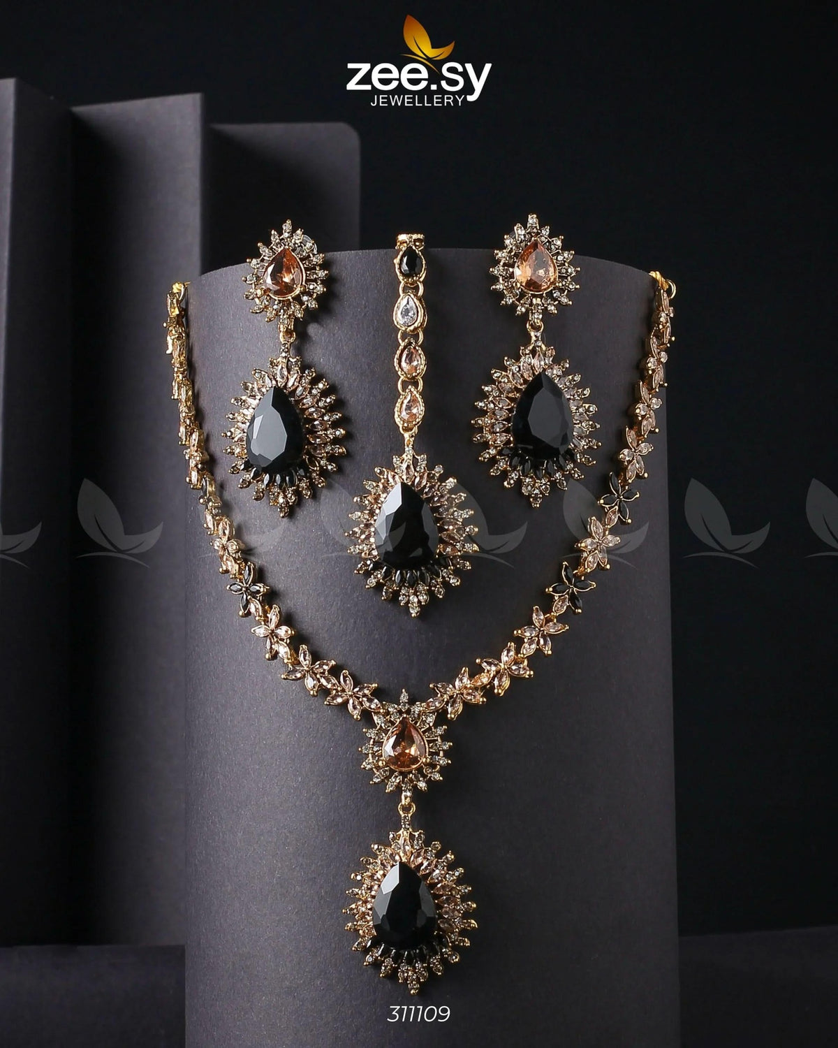 Zilla Necklace Set