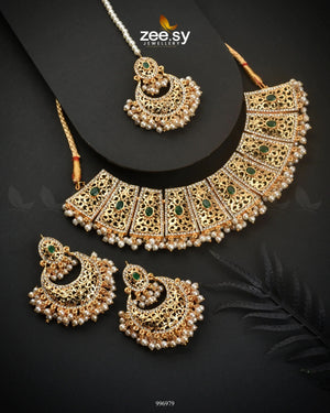 Ornamented Necklace Set